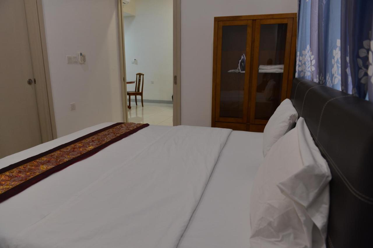 My Daily Homestay - Miri Times Square Buitenkant foto